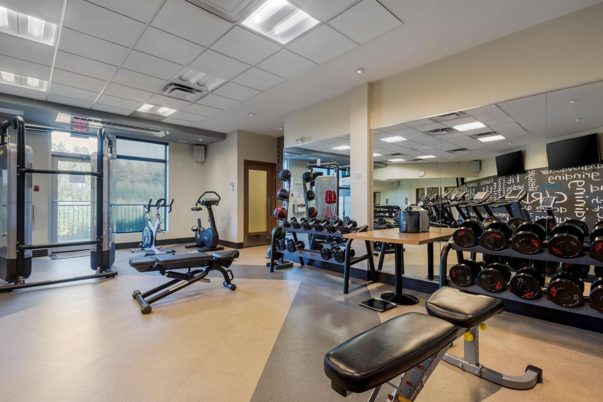 Best Western Plus Sawridge Suites Fort Mcmurray Exterior foto