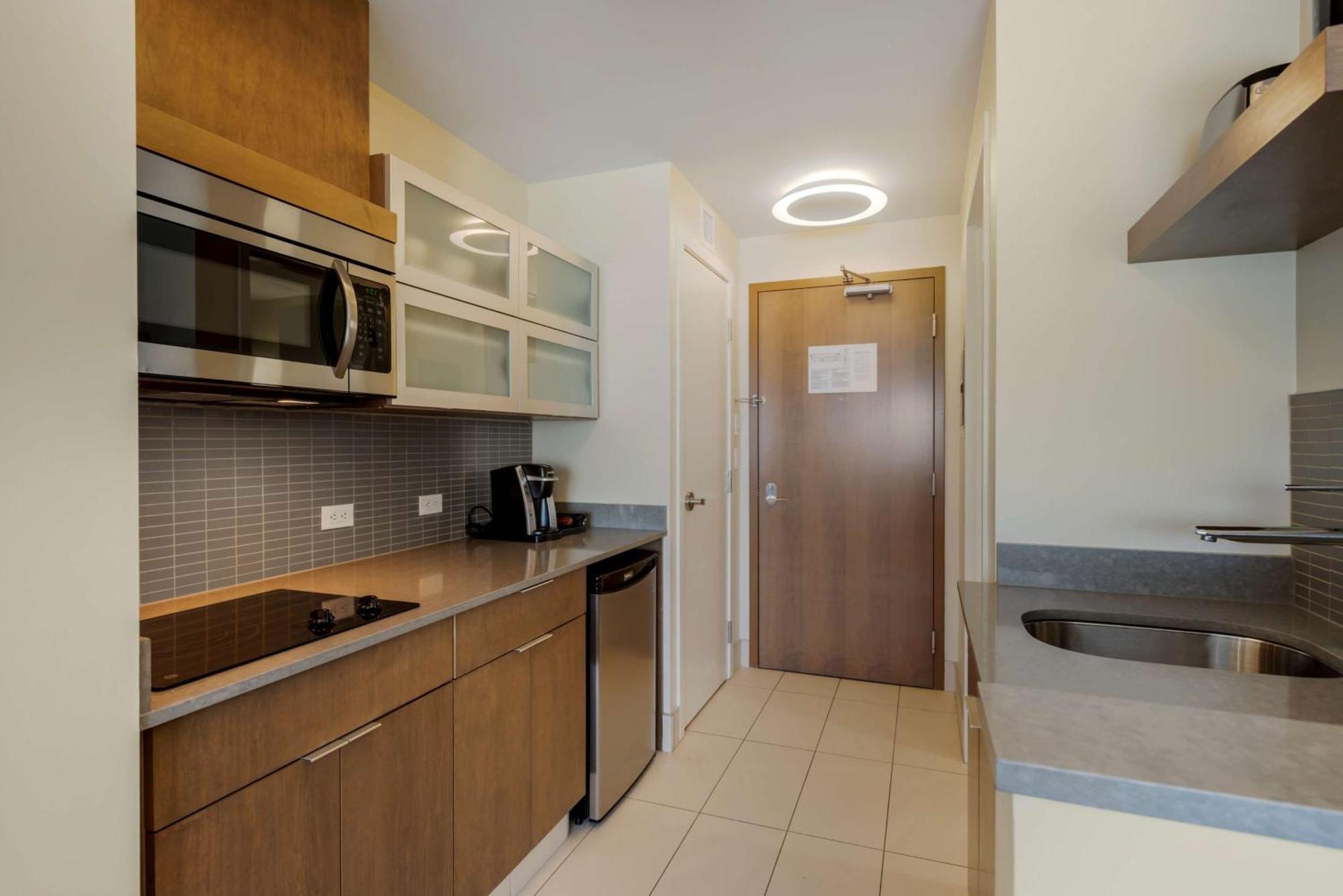 Best Western Plus Sawridge Suites Fort Mcmurray Exterior foto