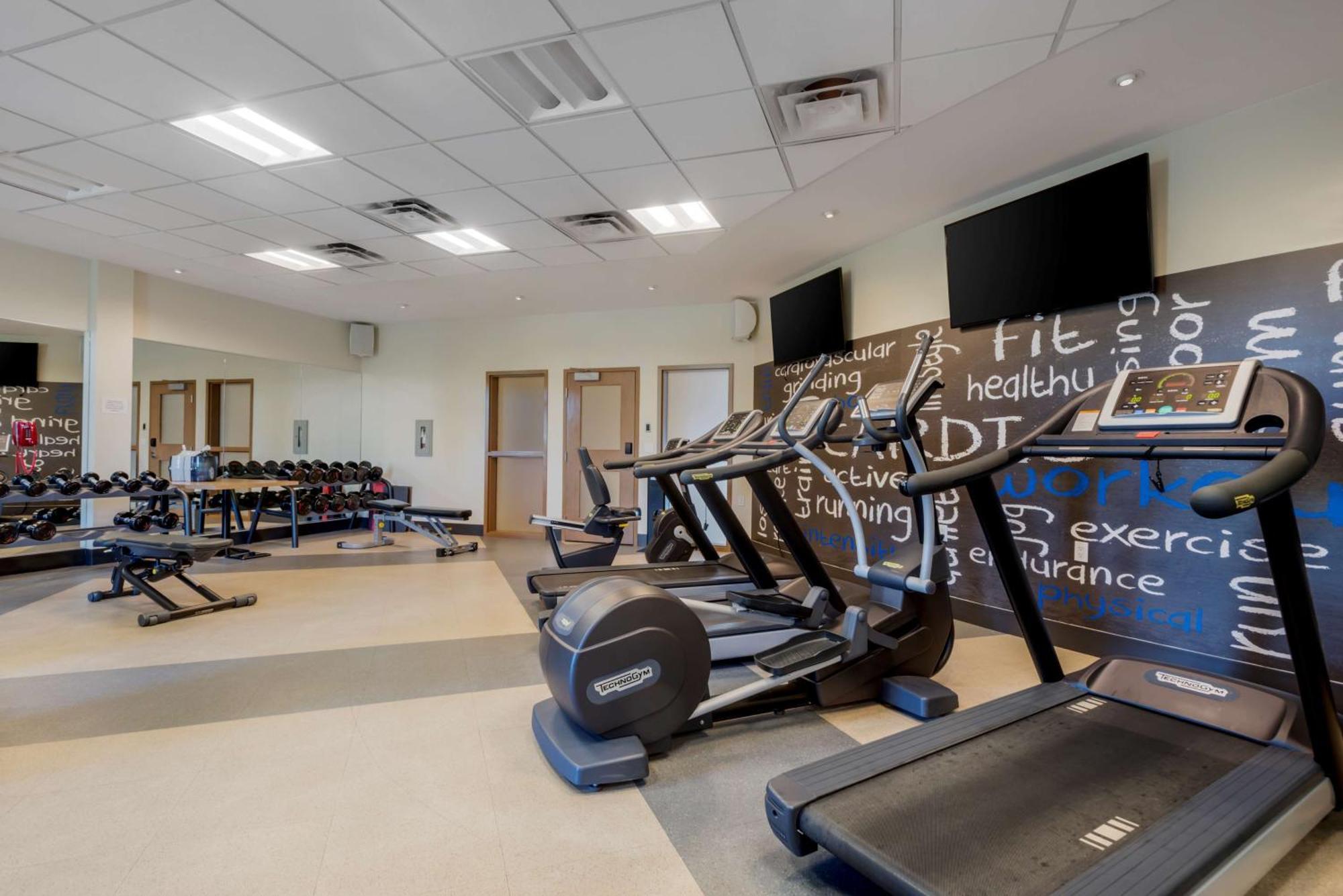 Best Western Plus Sawridge Suites Fort Mcmurray Exterior foto