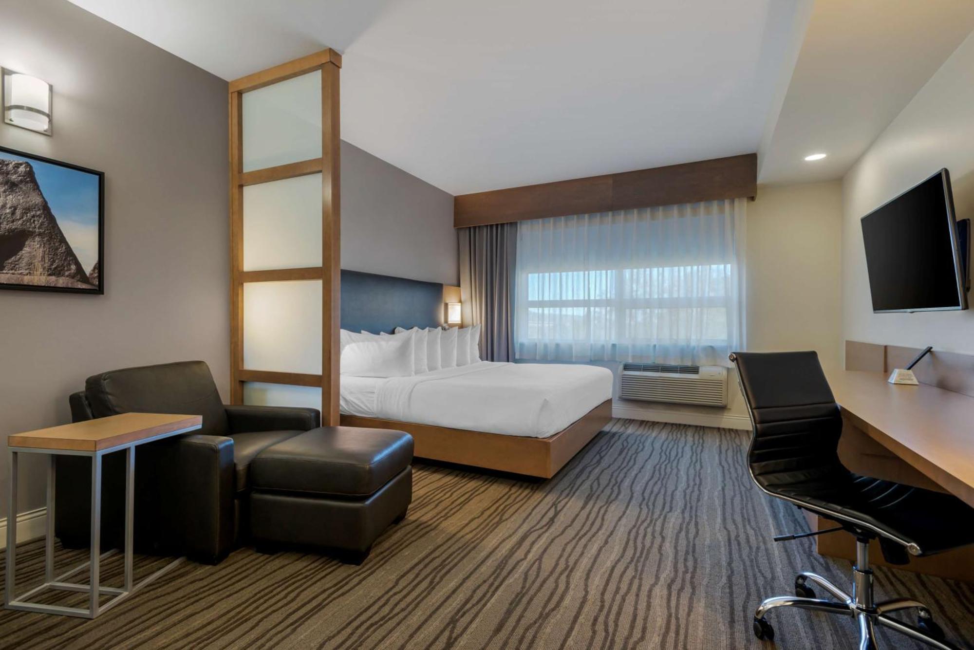 Best Western Plus Sawridge Suites Fort Mcmurray Exterior foto